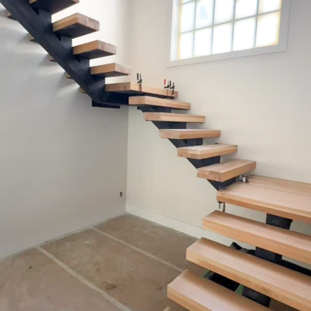 Mono Stringer Staircase